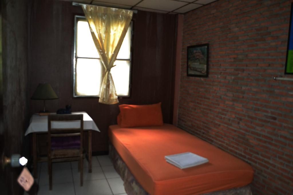 Brickhouse Ayutthaya Guesthouse Est 1986 Exterior foto