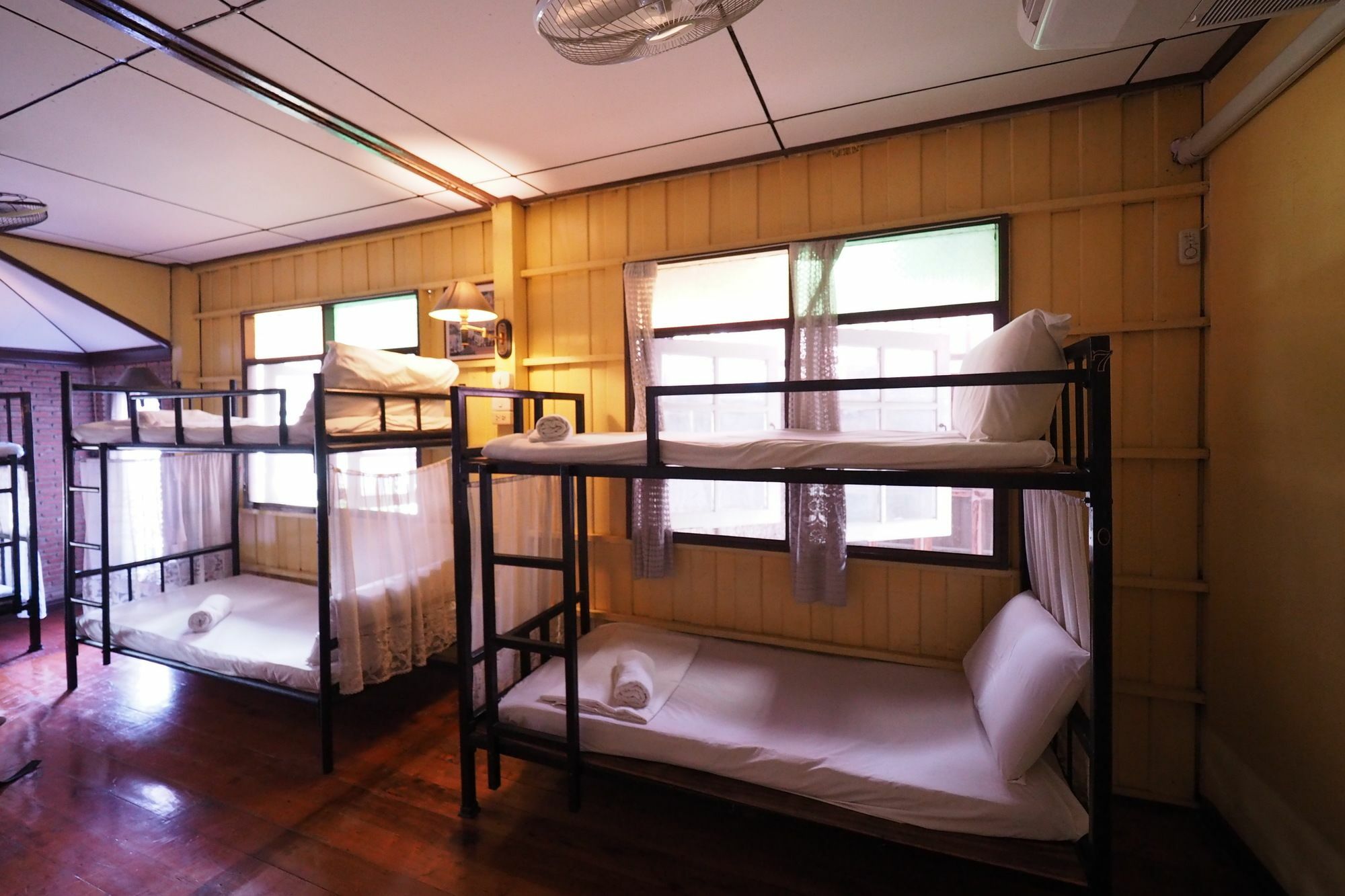 Brickhouse Ayutthaya Guesthouse Est 1986 Exterior foto